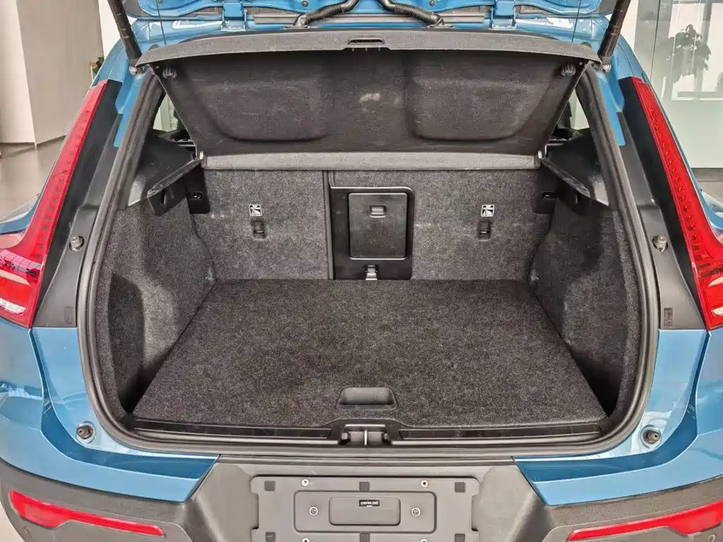 Volvo XC40 2024 2024 B3 Smart Elite Luxury Edition