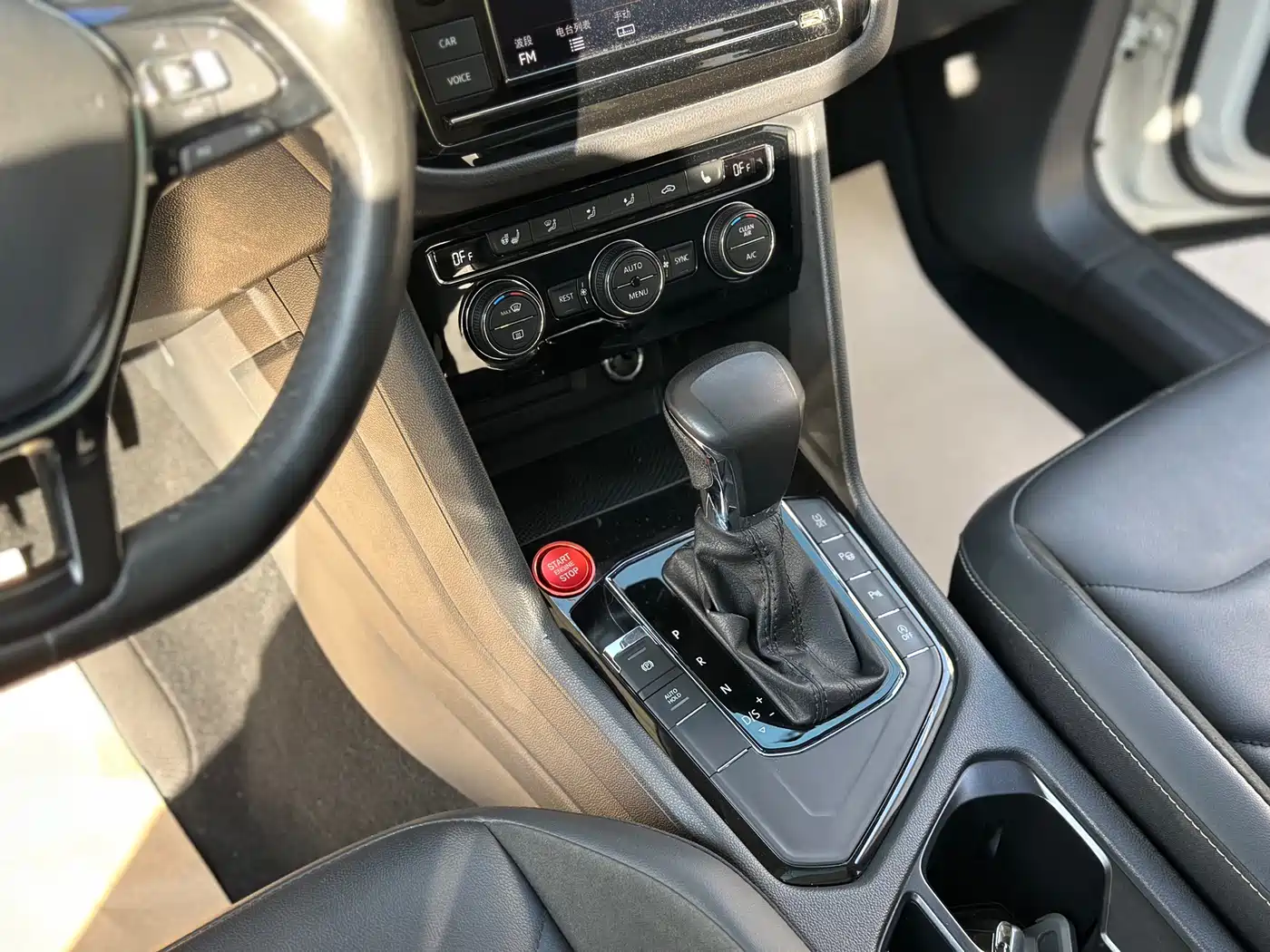 Volkswagen Tiguan L 2019 330TSI Automatic 2WD Smart Luxury Edition China VI фото 19