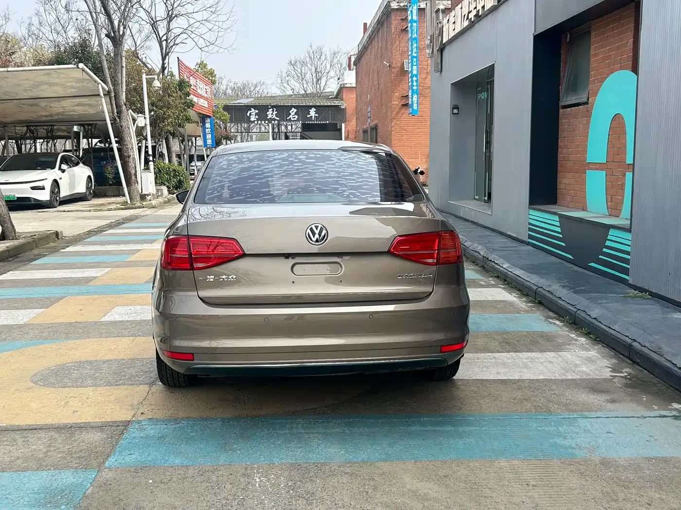 Volkswagen Sagitar 2015 1.6L Automatic Comfort фото 4