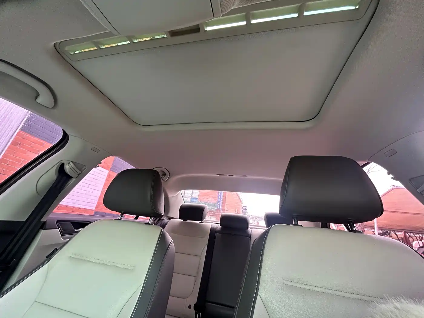 Volkswagen Sagitar 2015 1.6L Automatic Comfort фото 17