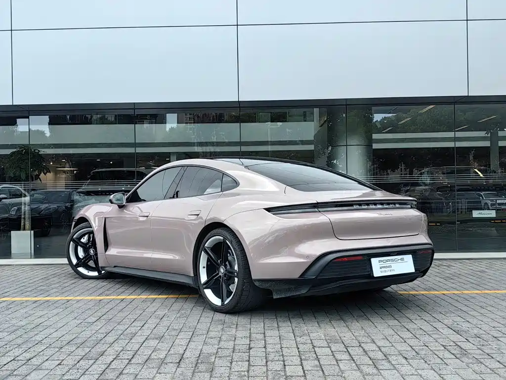 Porsche Taycan 2021 2020 Taycan