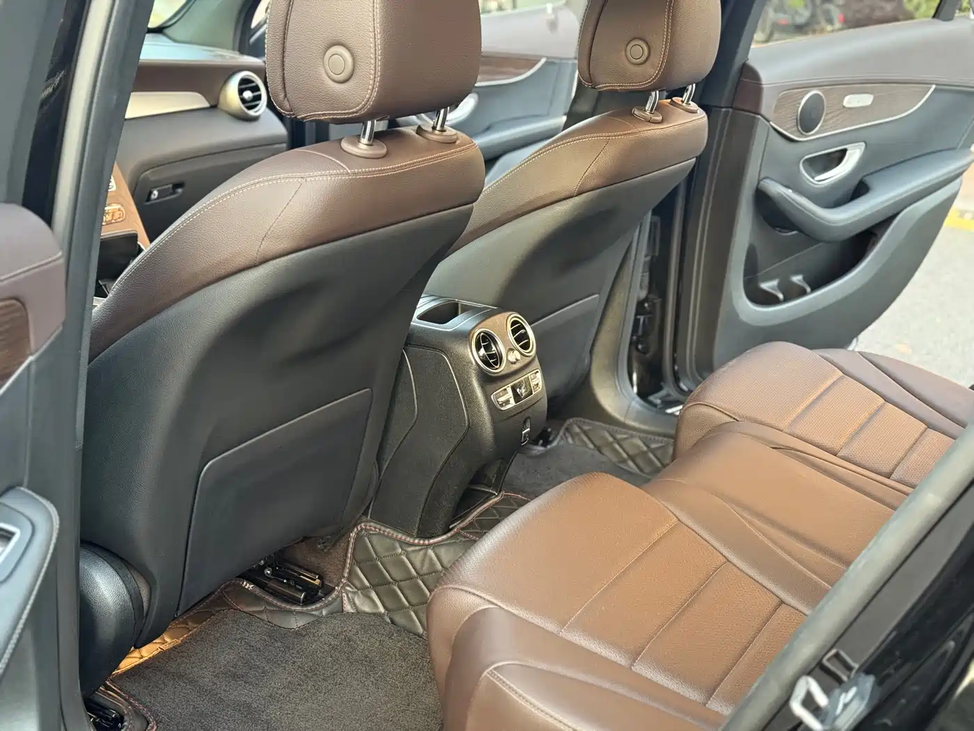 Mercedes-Benz GLC 2022 Facelift GLC 300 L 4MATIC Dynamic фото 6