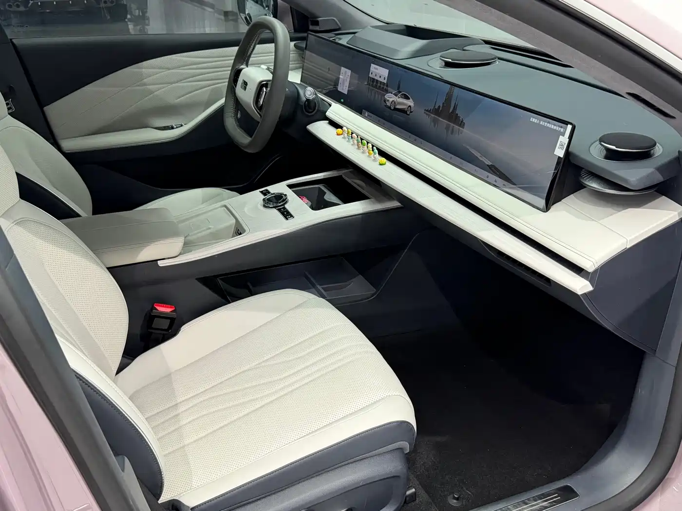 Geely Galaxy Galaxy E8 2024 2024 665km RWD Starship Voyager Edition