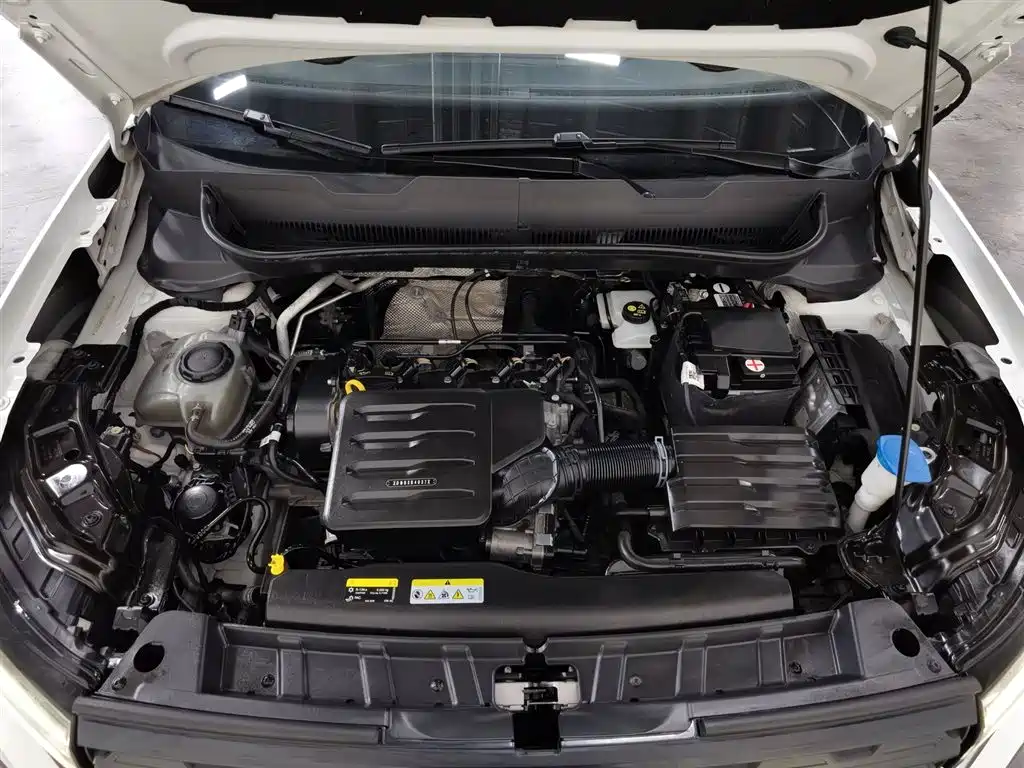 Volkswagen Tanying 2021 1.5L Automatic Smart Connect Edition фото 6