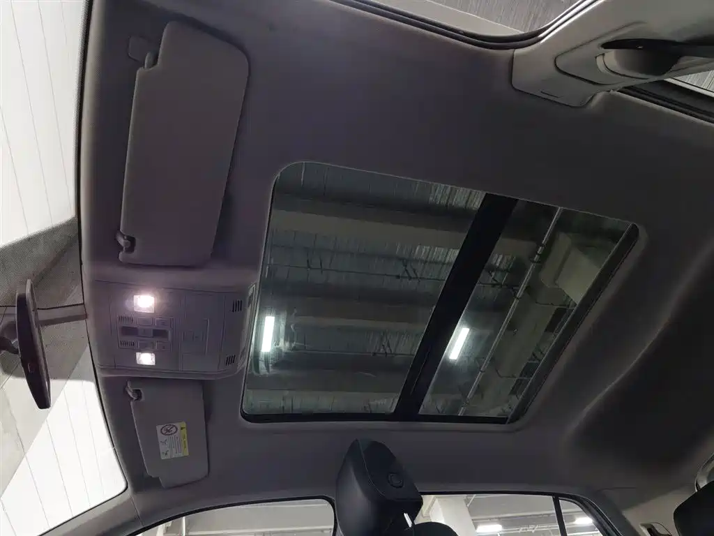 Volkswagen Tanying 2021 1.5L Automatic Smart Connect Edition фото 14