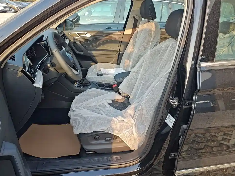 Volkswagen Tiguan L PHEV 2023 430PHEV Plug-in Hybrid Premium фото 15