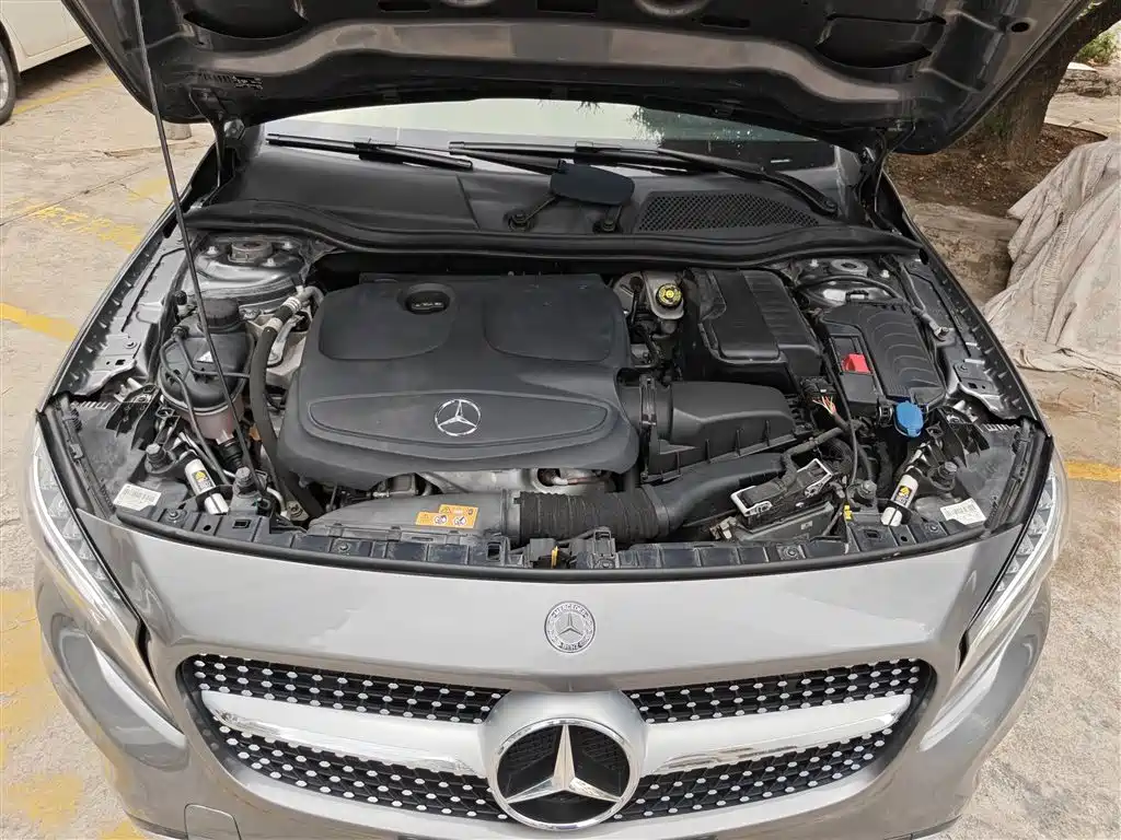 Mercedes-Benz GLA 2016 GLA 220 4MATIC Fashion фото 20