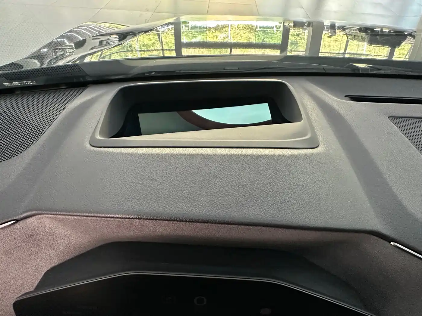 Lexus ES 2026 2025 Model 300h Base Version