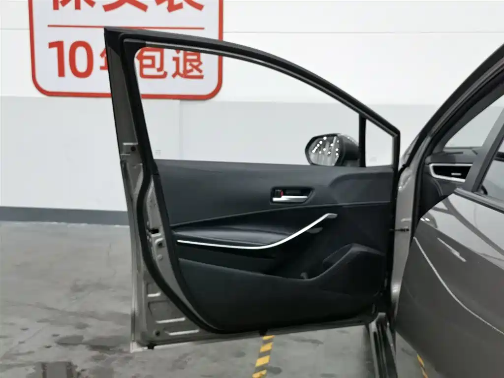 Toyota Corolla 2024 Model 1.8L Smart Hybrid Elite Edition фото 8