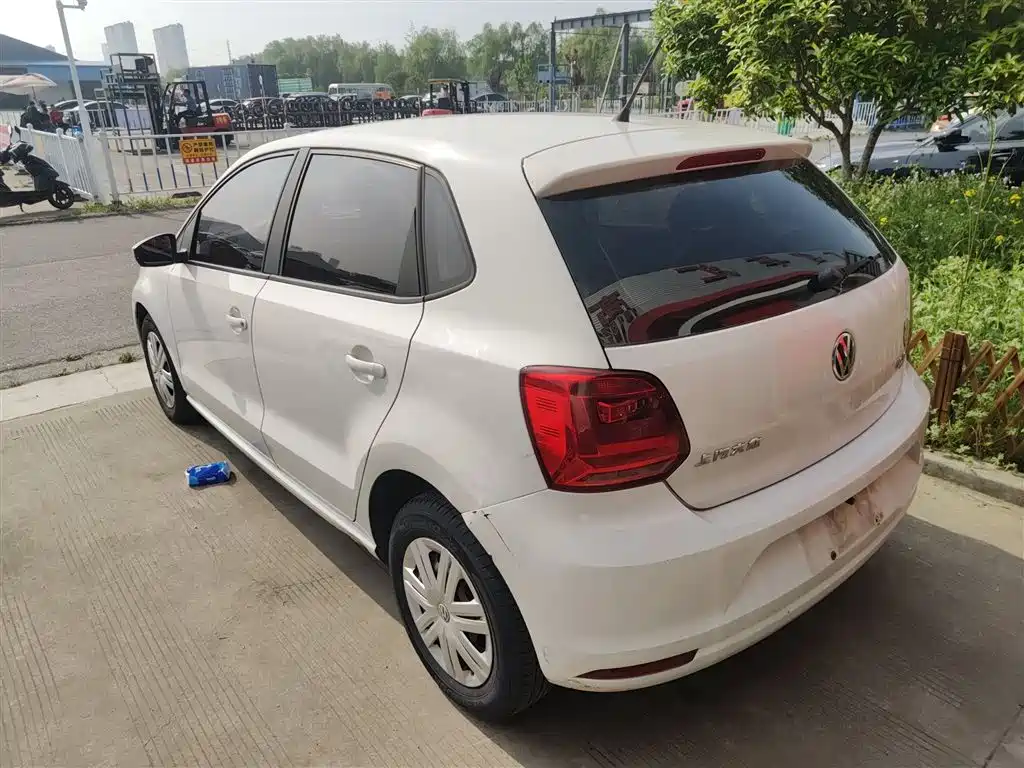 Volkswagen Polo 2018 1.5L Auto Safe Drive фото 5