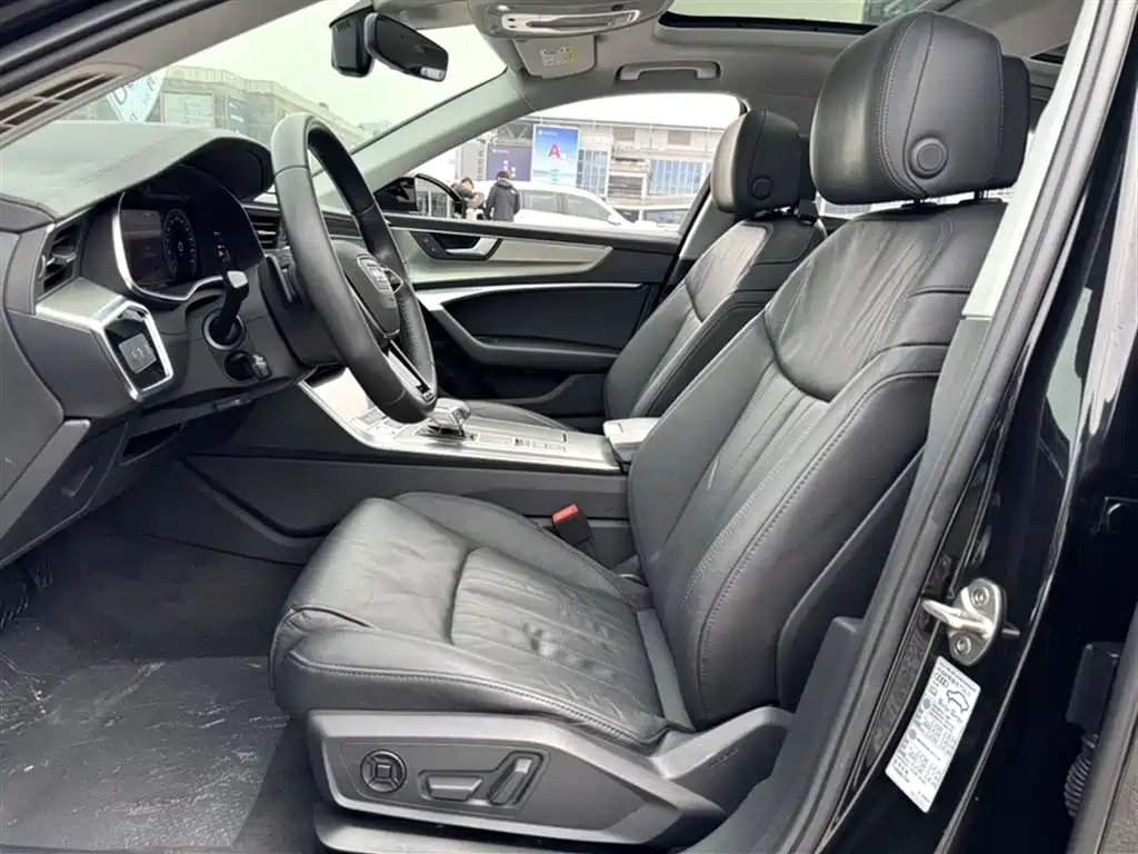 Audi A6L 2021 45 TFSI Exclusive Elegance фото 12