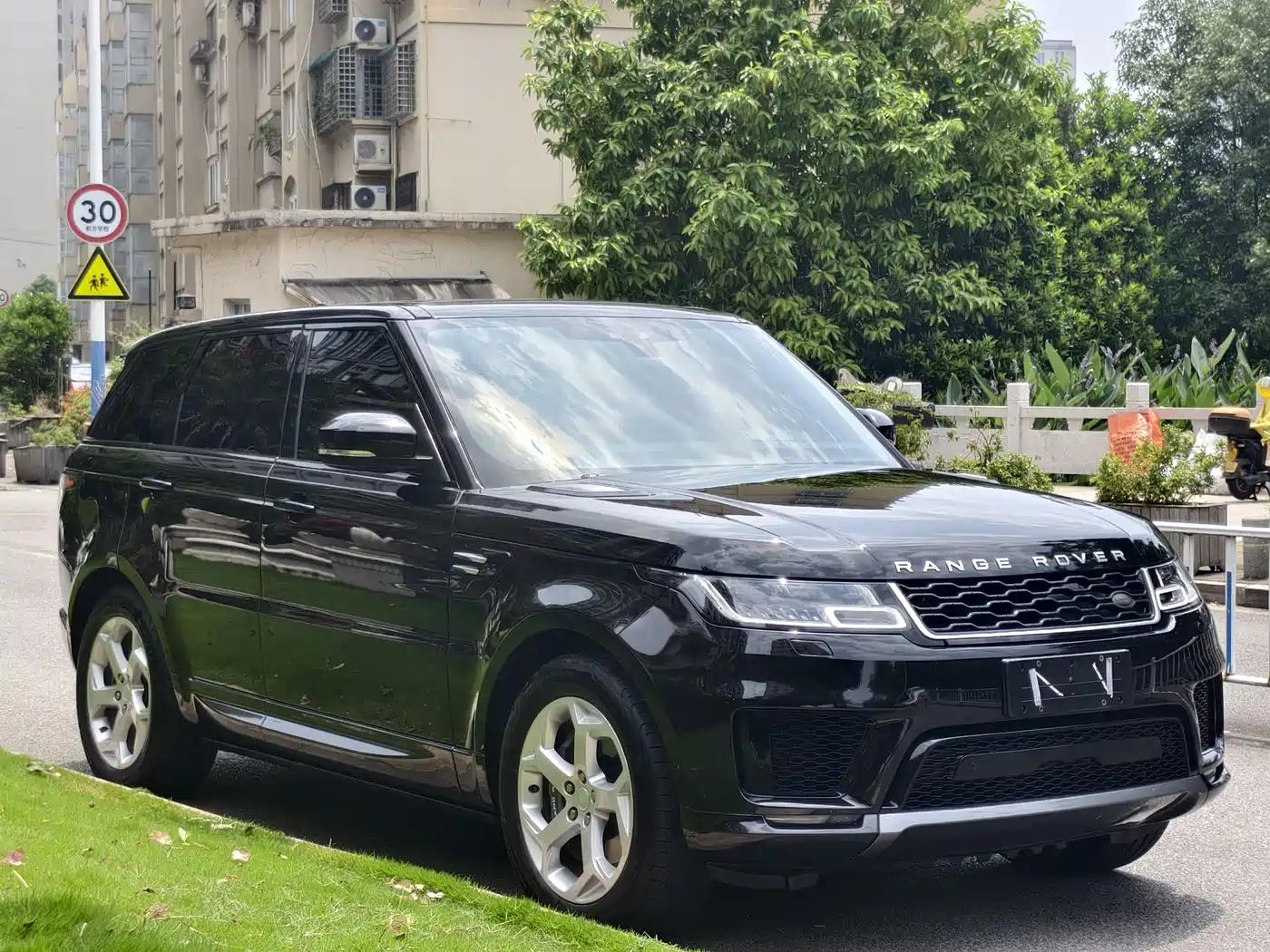 Land Rover Range Rover Sport PHEV 2018 Model P400e фото 3