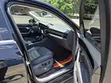 Фото 3 - Volkswagen Touareg