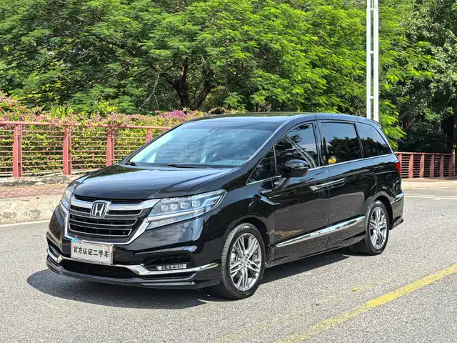 Honda Elysion 2019 2.0L Hybrid Luxury Edition