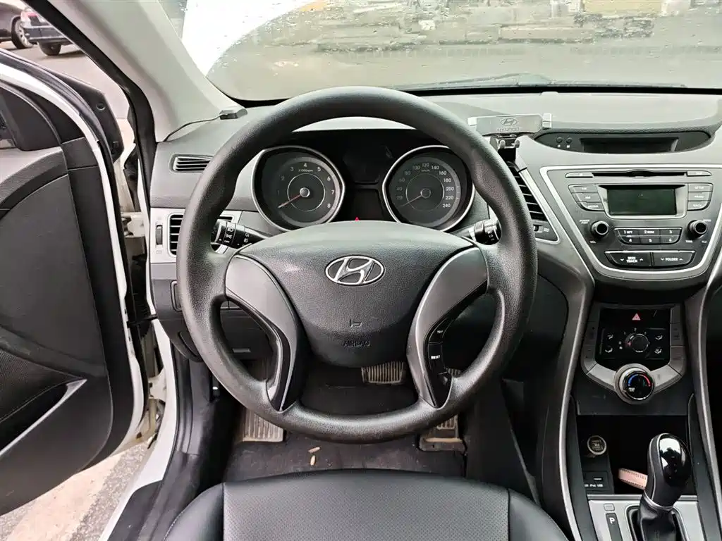 Hyundai Langdong 2016 1.6L Automatic Smart Edition фото 11