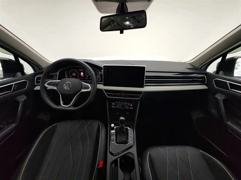 Volkswagen Tiguan L 2024 300TSI Auto 2WD Smart Edition фото 5