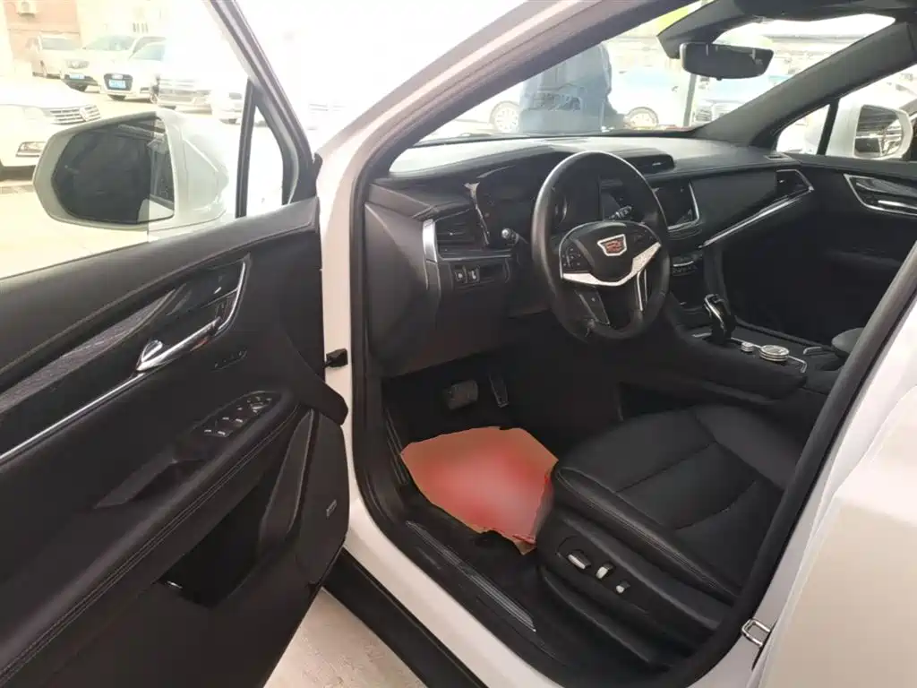 Cadillac XT5 2021 2.0T 2WD Luxury Edition фото 16