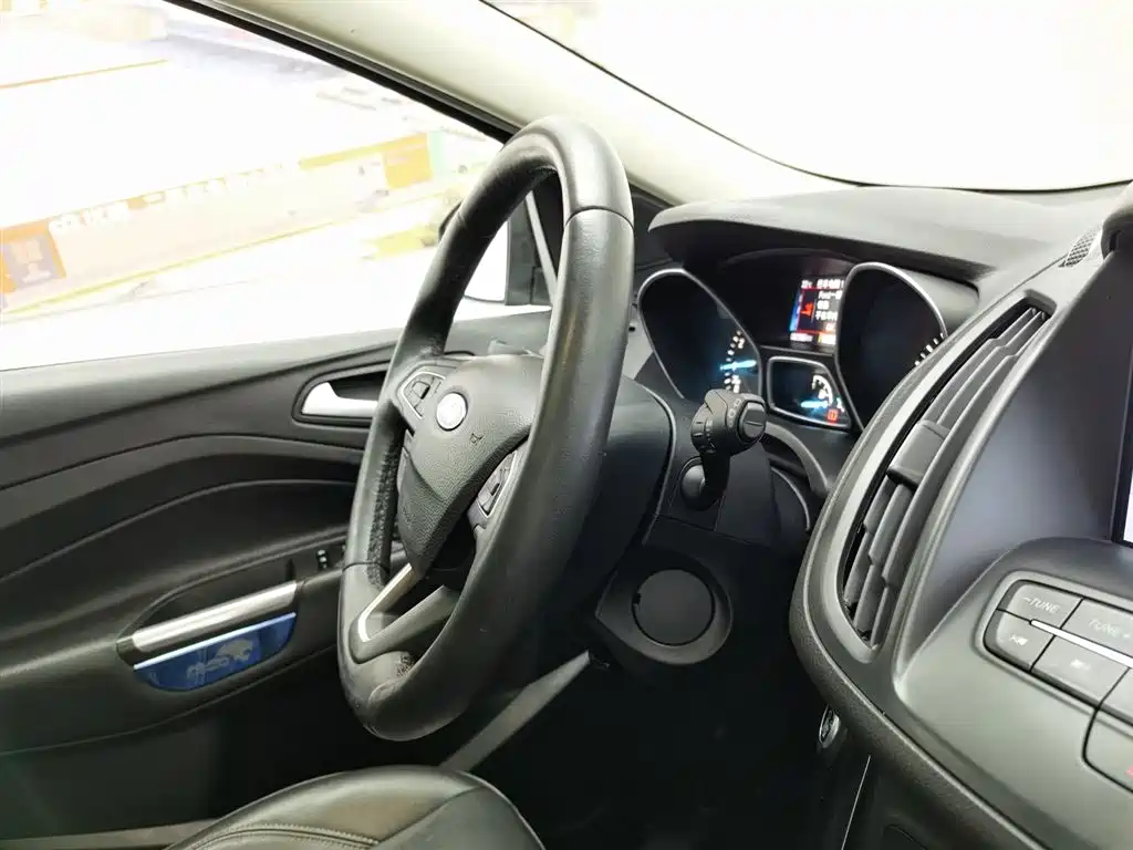 Ford Kuga 2018 EcoBoost 245 AWD Luxury Wing фото 22