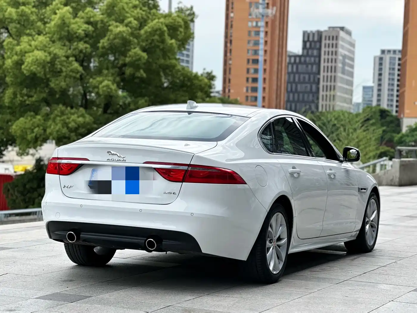 Jaguar XF 2016 XF 3.0 SC 2WD Elegance Edition фото 6