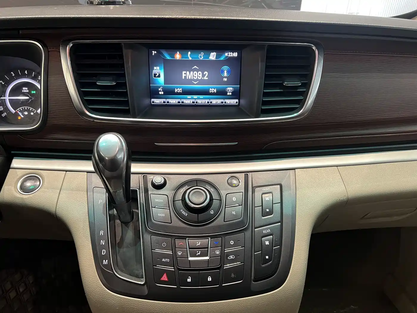 Buick GL8 2018 28T Comfort China VI фото 9