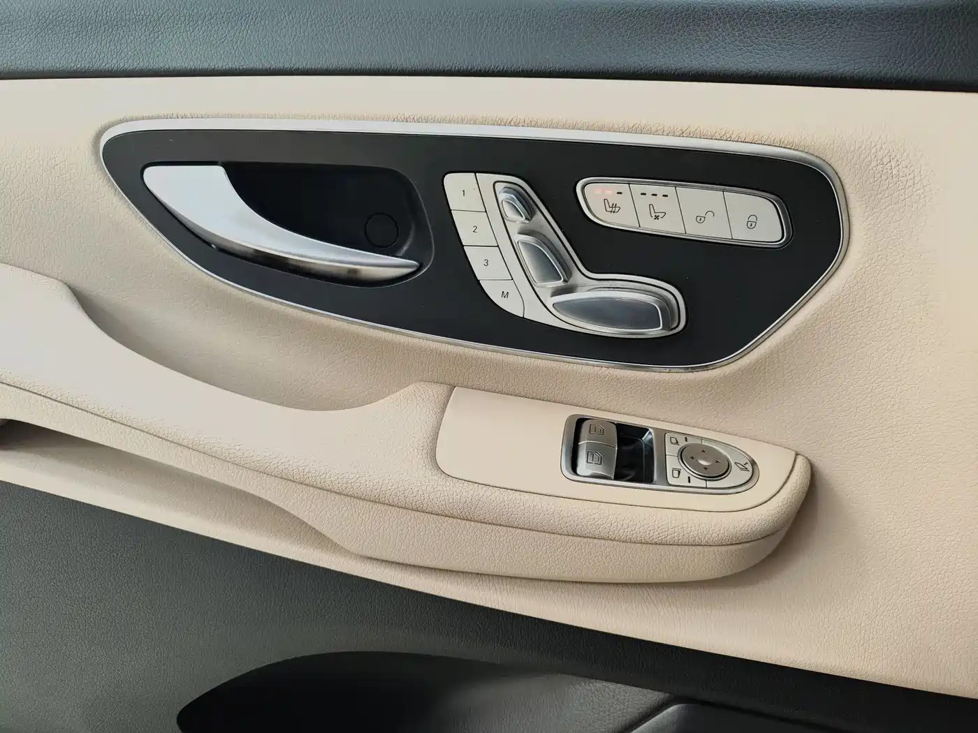 Mercedes-Benz V-Class 2022 V 260 Pilot Edition фото 21