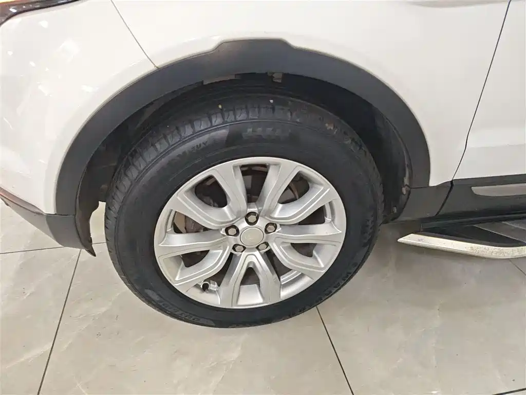 Land Rover Range Rover Evoque 2015 2.0T 5-Door Fashion Edition фото 25