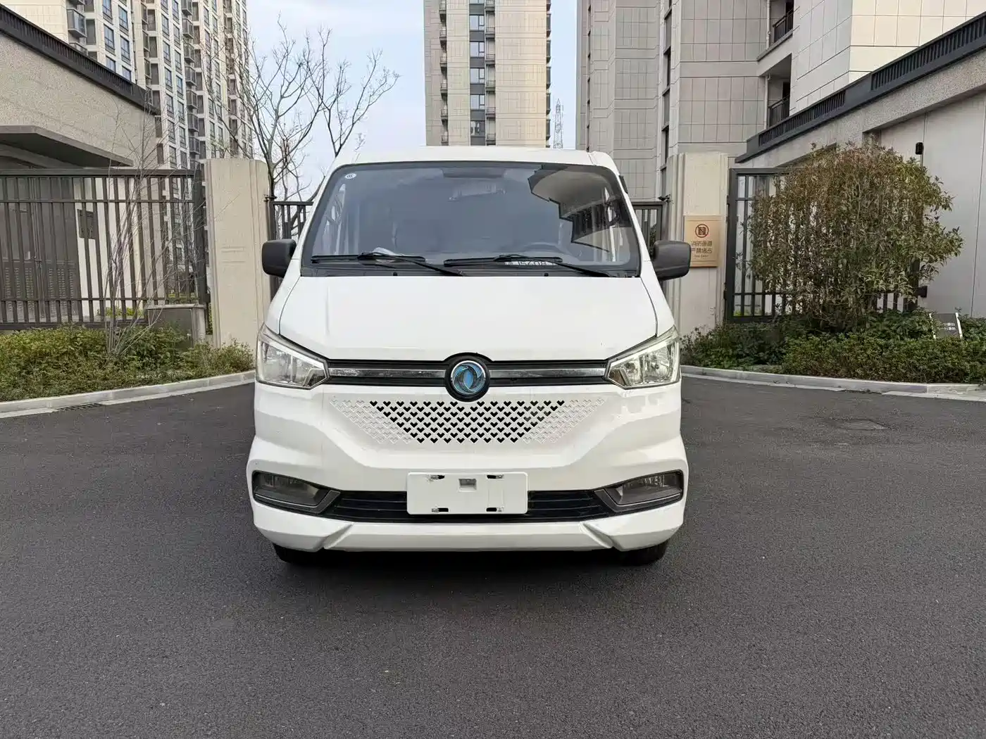 Dongfeng Yufeng Yufeng EM26 2023 Standard Edition 41.472kWh Henan Lithium