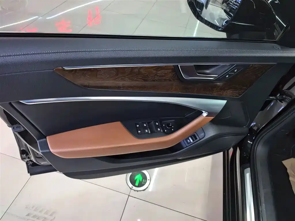 Audi A6L 2019 40 TFSI Luxury Elegance фото 16