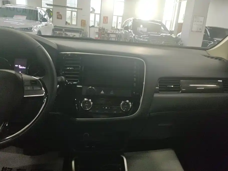 Mitsubishi Outlander 2021 2019 2.0L 2WD Enjoy Edition 5-seater China V