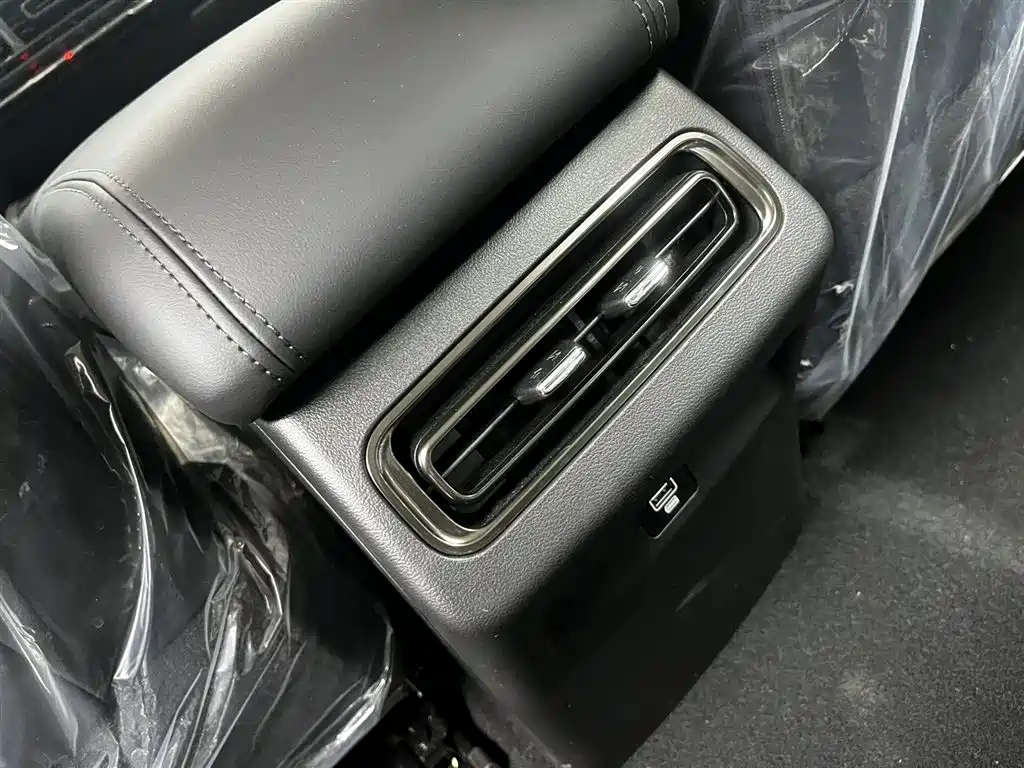 Haval Meng Long NEV 2026 Hi4 102 Premium фото 16