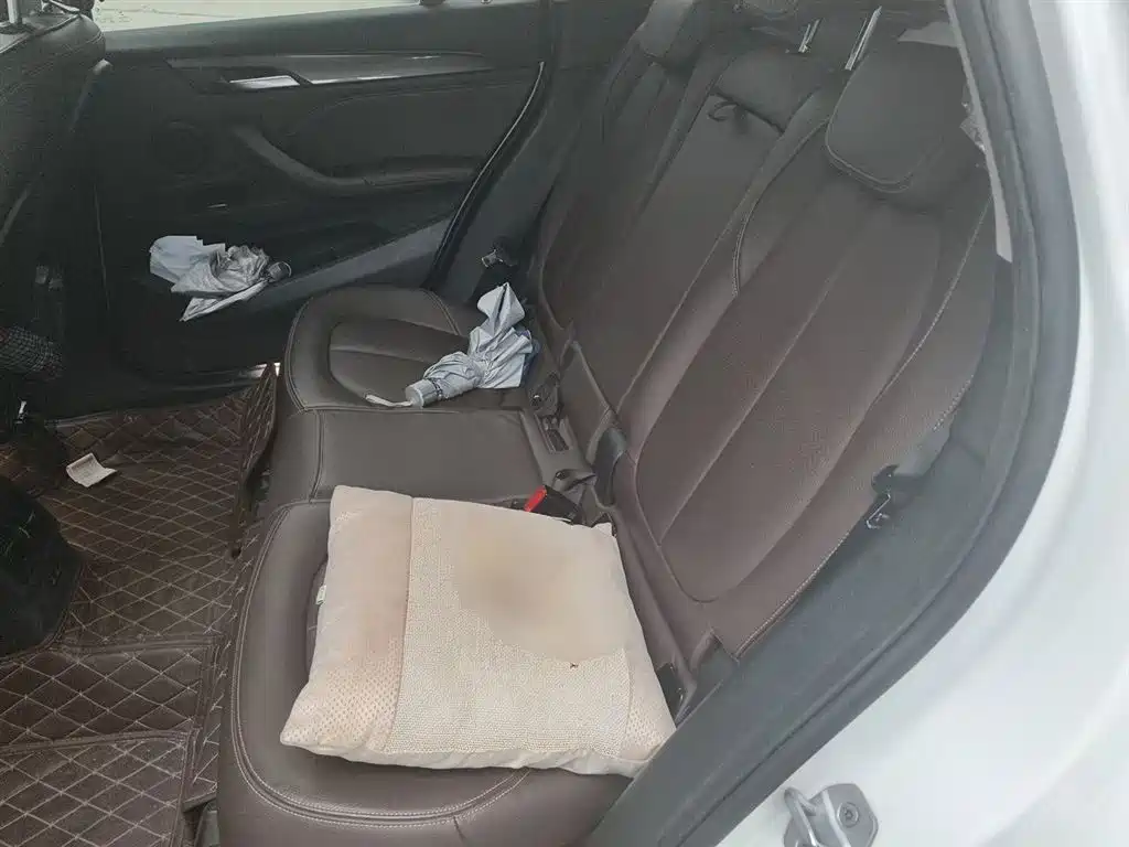 BMW X1 2019 sDrive18Li Premium Model фото 15