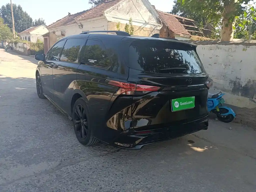 Фото 5 - Toyota Granvia
