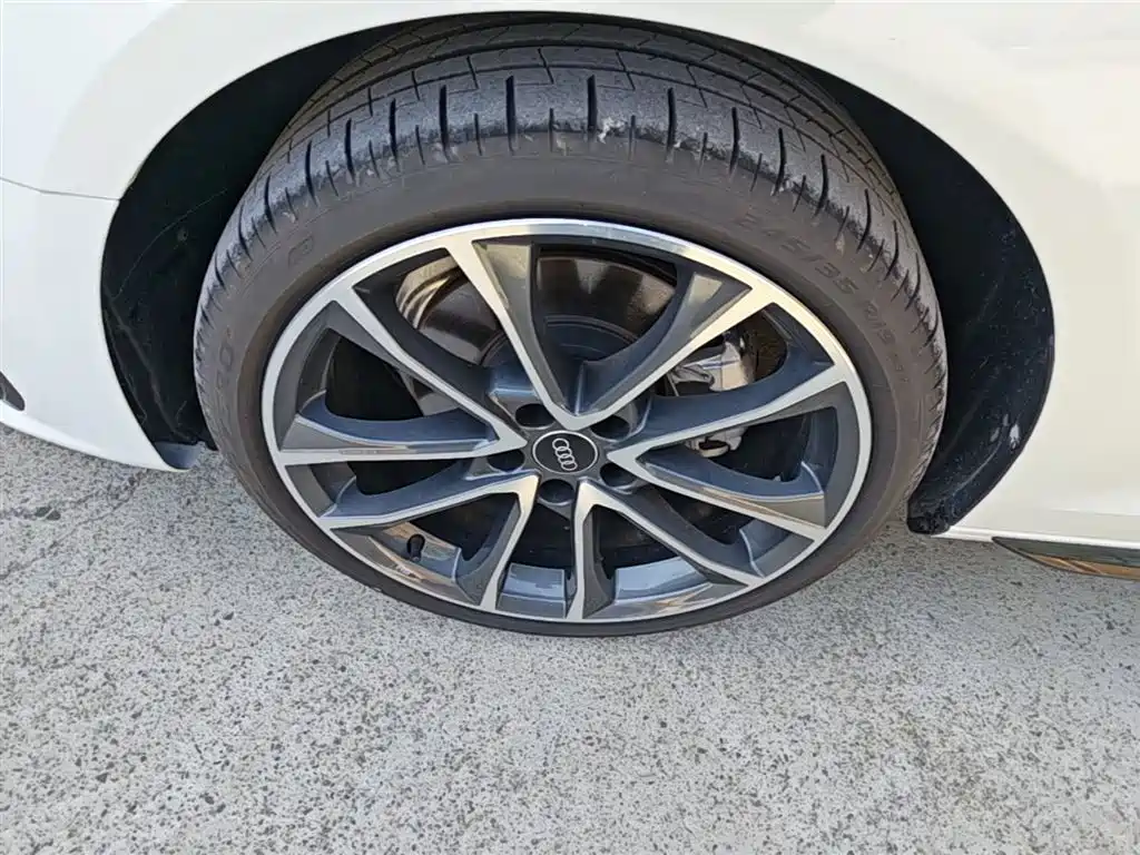 Audi A4L 2024 40 TFSI Luxury Dynamic фото 23