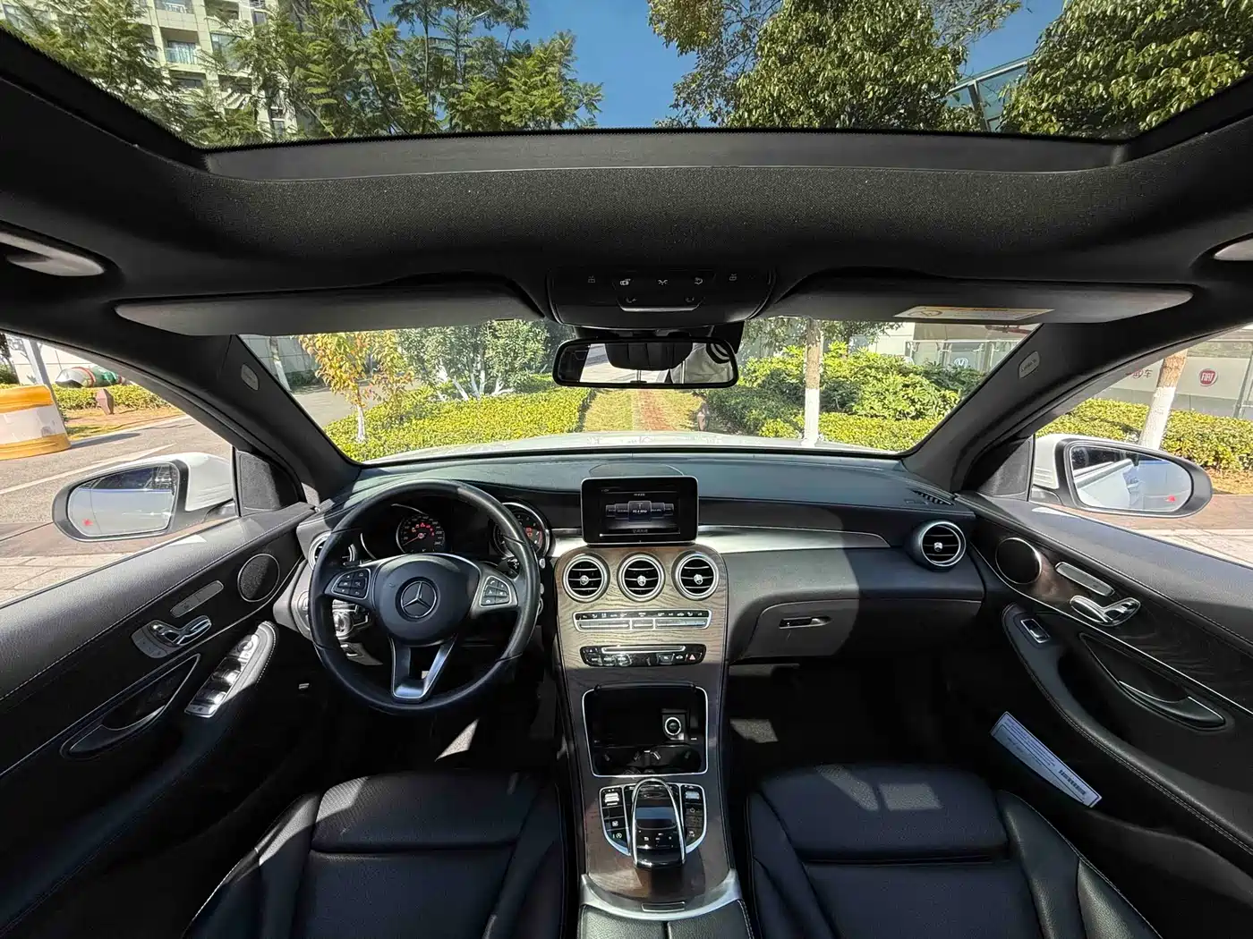 Mercedes-Benz GLC 2017 GLC 300 4MATIC Dynamic фото 6