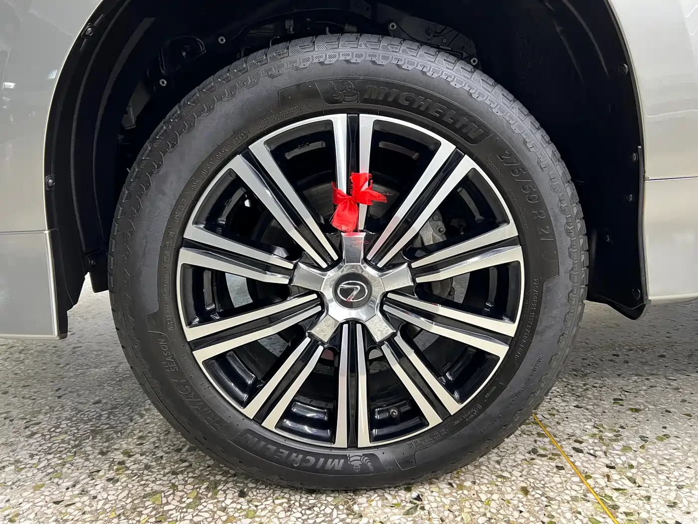 Lexus LX 2019 570 Peak Special Edition фото 12