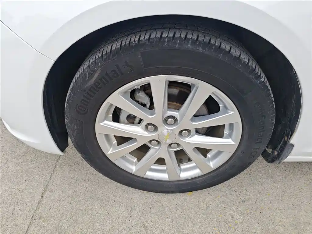 Chevrolet Malibu 2014 2.0L Automatic Luxury фото 25