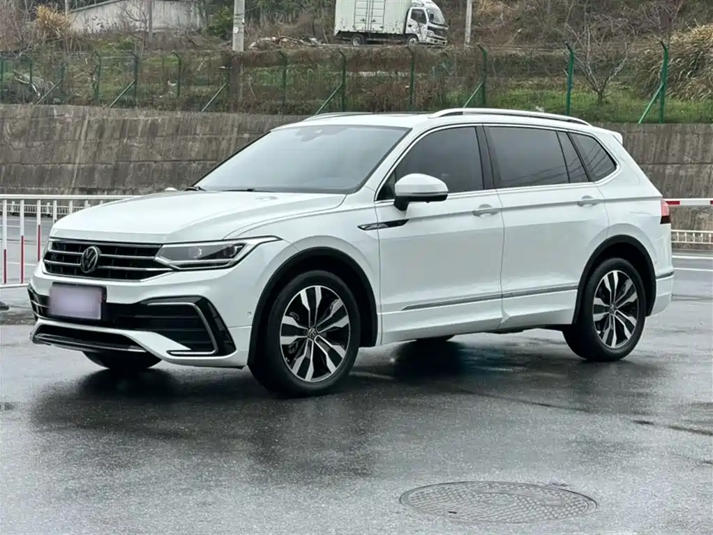 Volkswagen Tiguan L 2023 330TSI Auto 2WD R-Line Premium Edition фото 2