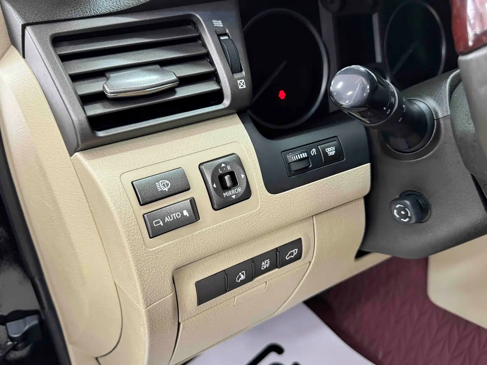Фото 10 - Lexus LX