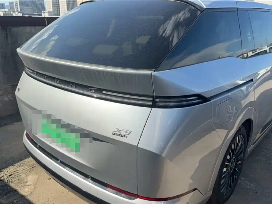 XPeng X9 2025 2025 Extended Range Edition