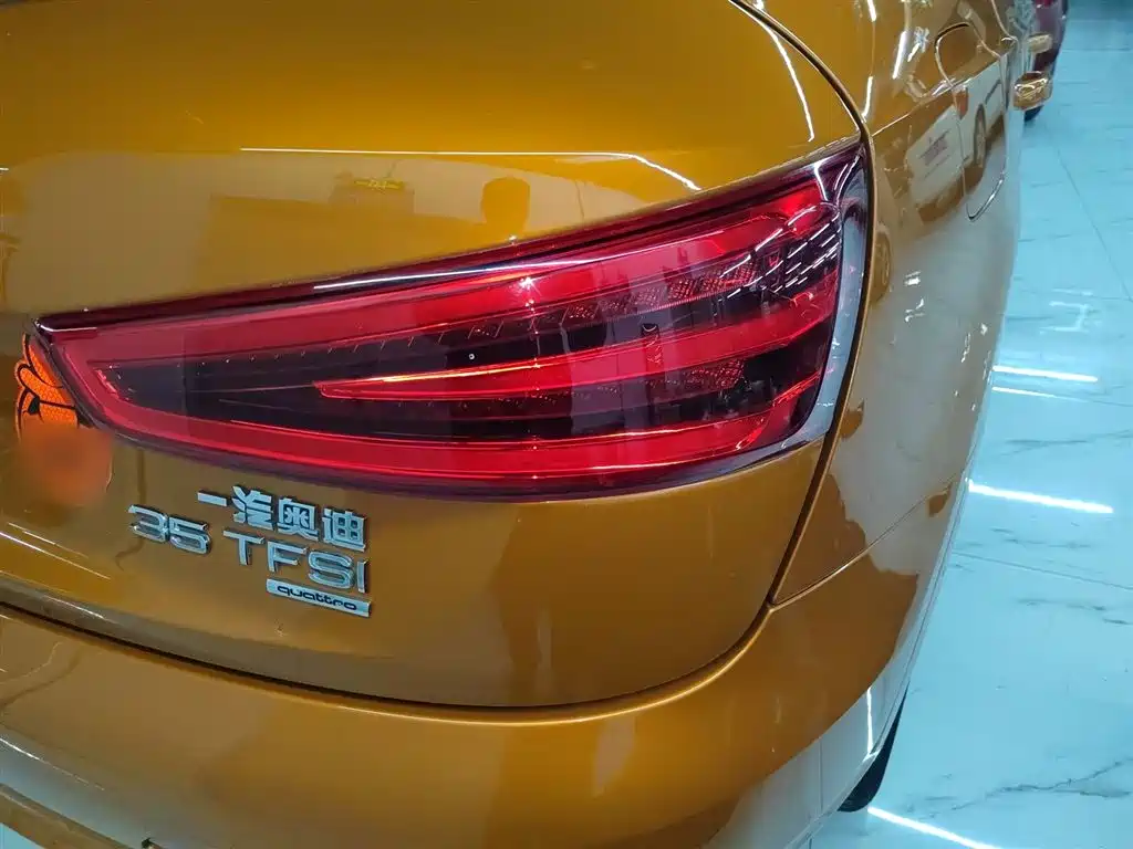 Audi Q3 2015 35 TFSI quattro Technology фото 15