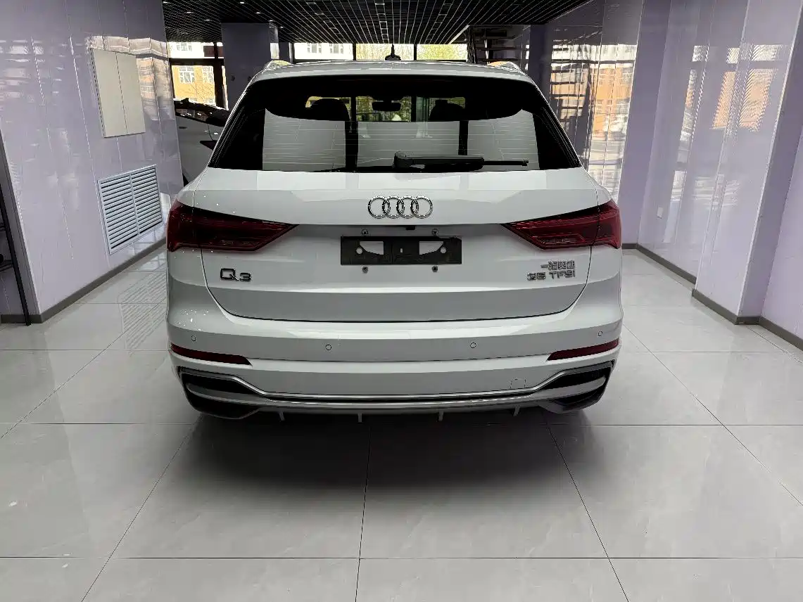 Audi Q3 2022 35 TFSI Fashion Dynamic фото 3