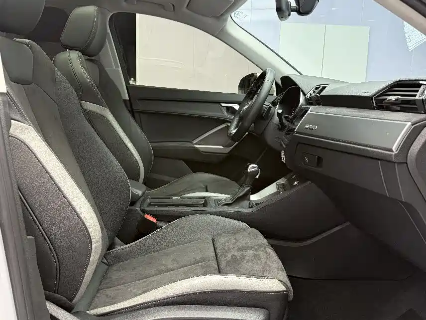 Audi Q3 2022 35 TFSI Fashion Dynamic фото 19