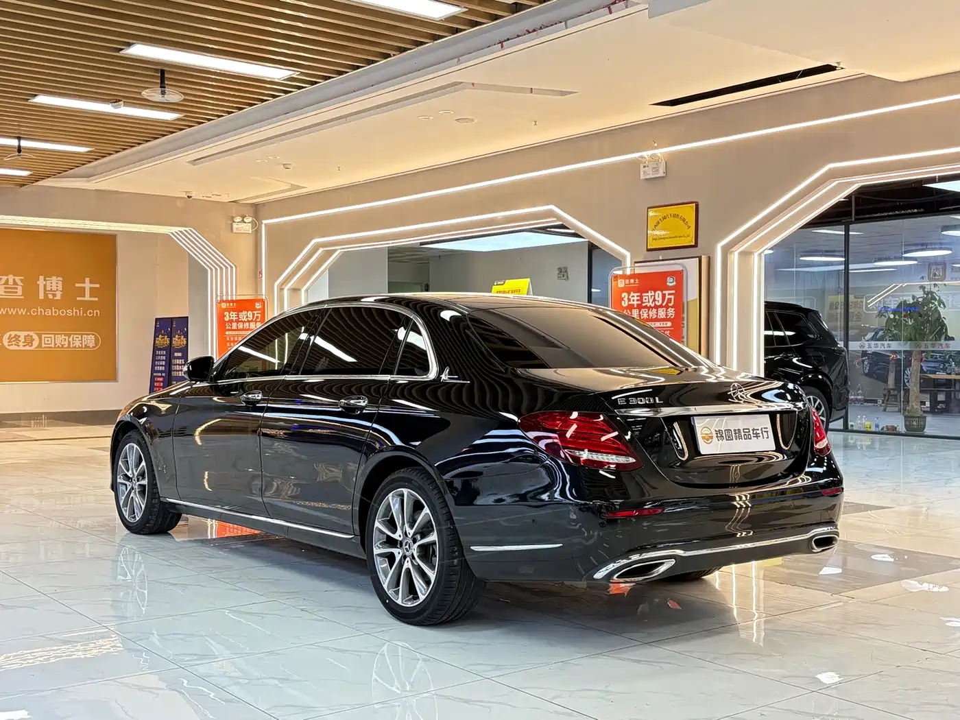 Mercedes-Benz E-Class 2018 E 300 L Luxury фото 3