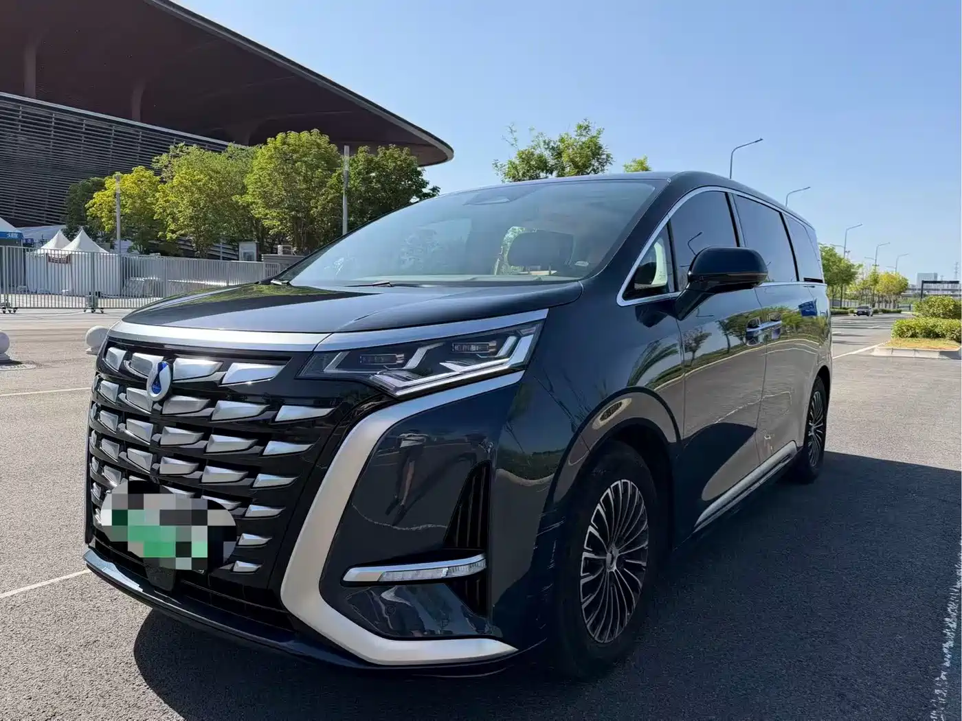 Denza D9 2024 DM-i 980 AWD Prestige