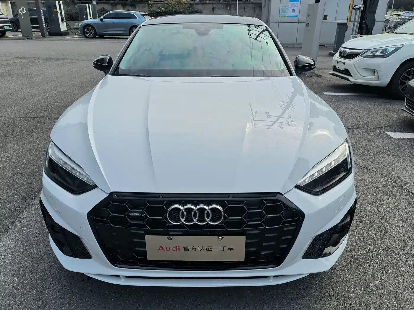 Audi A5 (Import) 2024 Sportback 40 TFSI quattro Luxury Dynamic фото 2