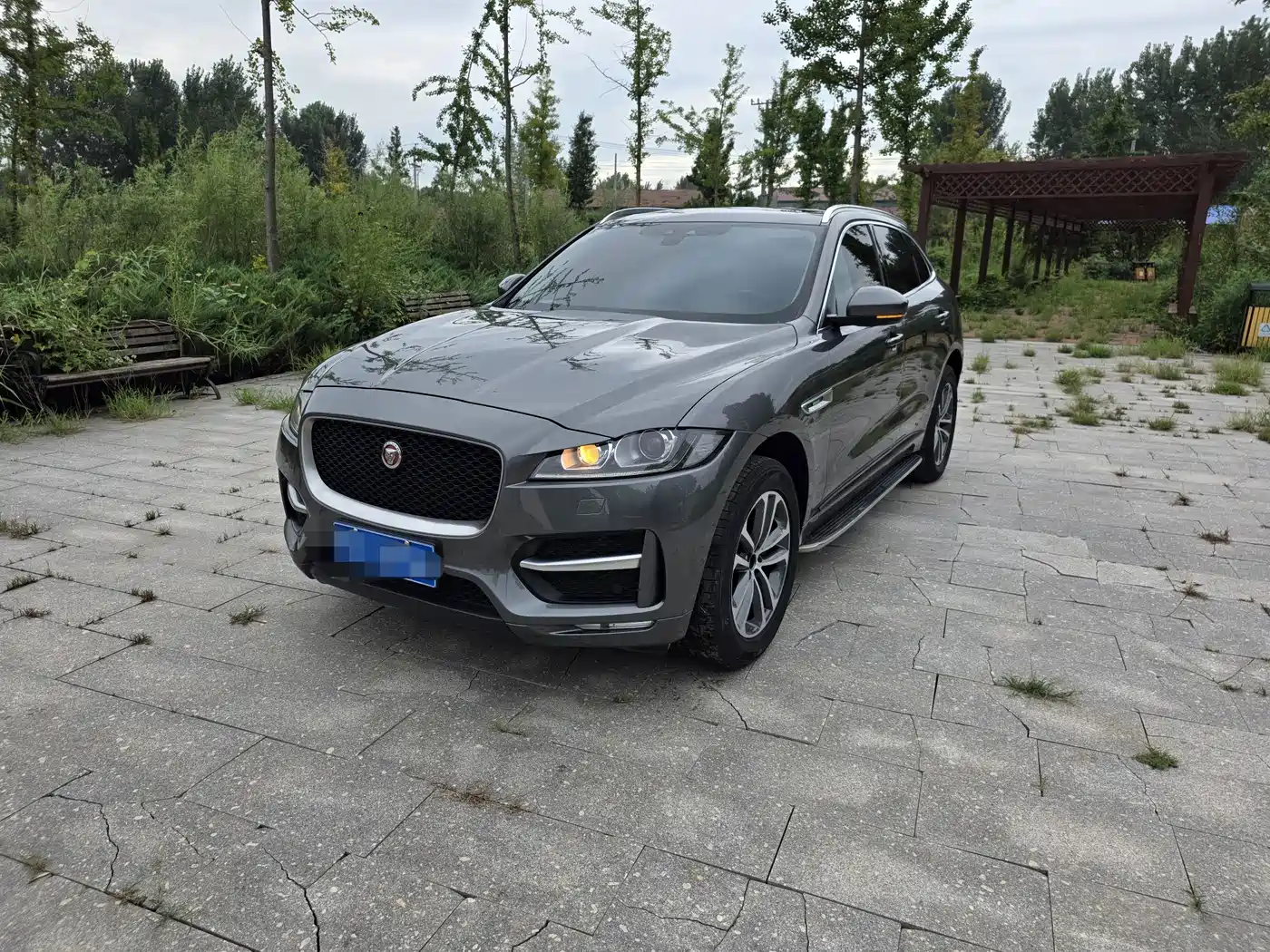 Jaguar F-PACE 2016 2016 2.0T FWD R-Sport Edition
