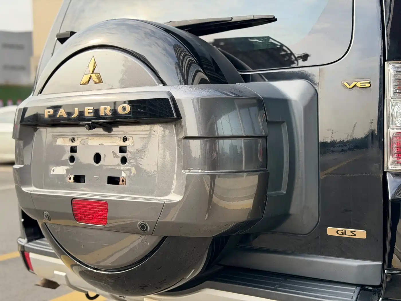 Mitsubishi Pajero (Import) 2016 3.0L Automatic Premium (China V) фото 13