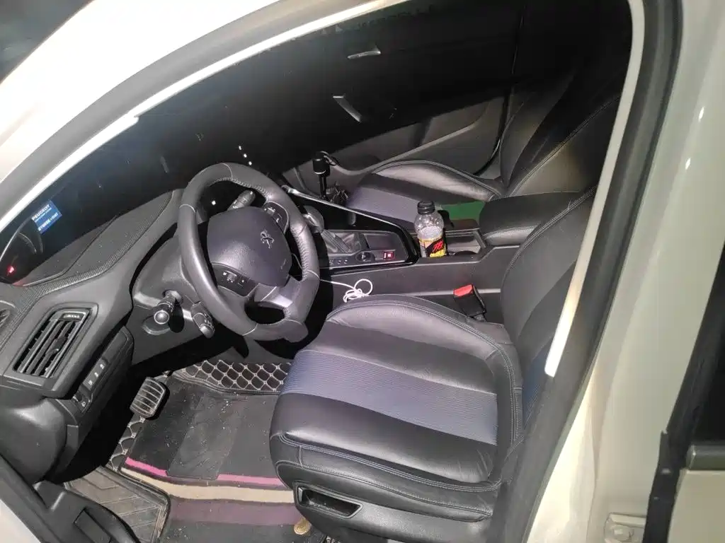 Фото 8 - Peugeot 308