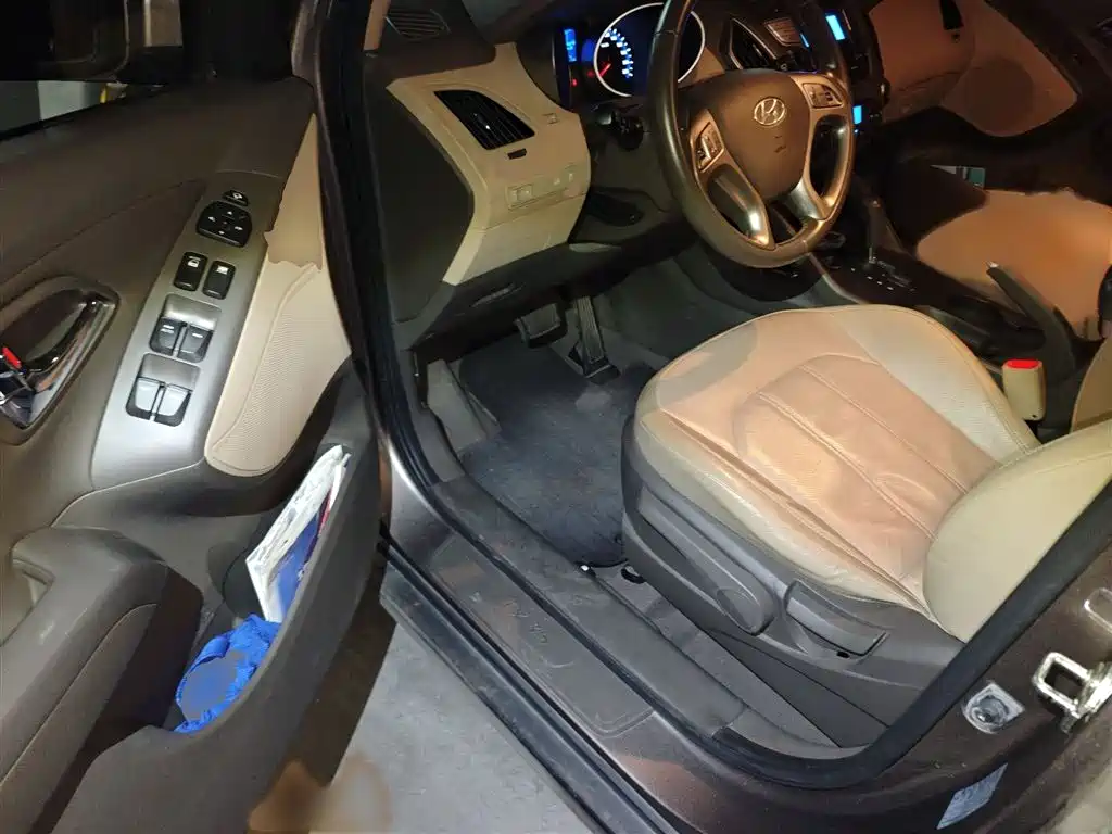 Hyundai Beijing Hyundai ix35 2013 2.0L Auto 2WD Smart GLS China IV фото 14