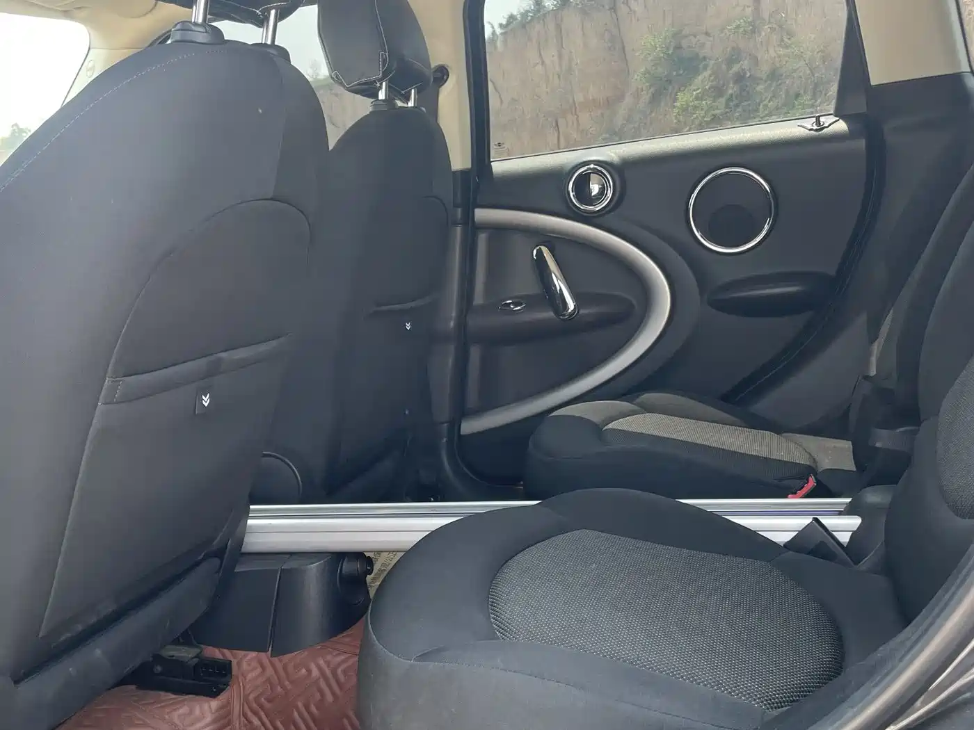 MINI COUNTRYMAN 2012 2011 1.6L ONE